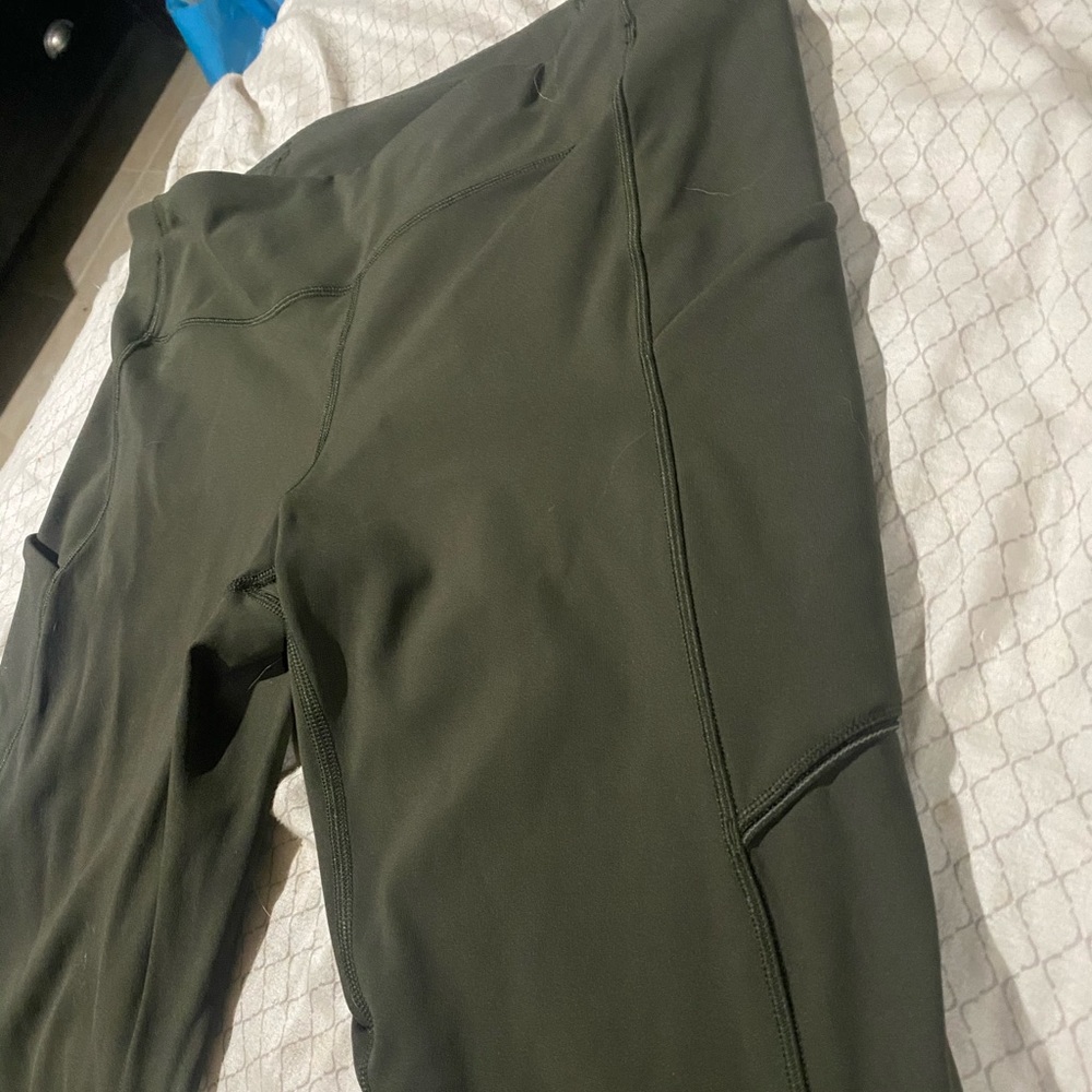 Green lululemon leggings